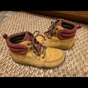 KURU Quest Boots